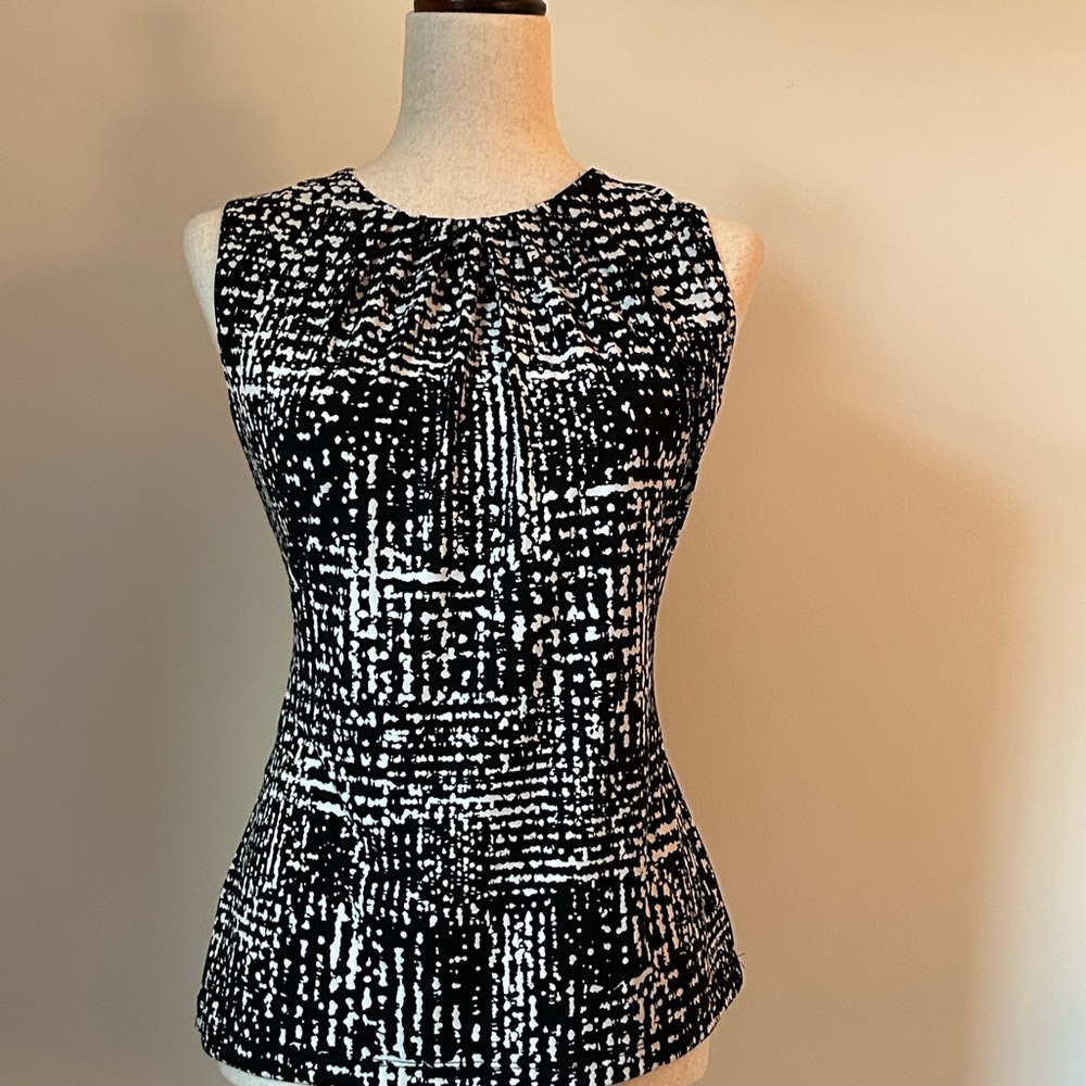 Calvin Klein Black and White Fitted Sleeveless Tank Top